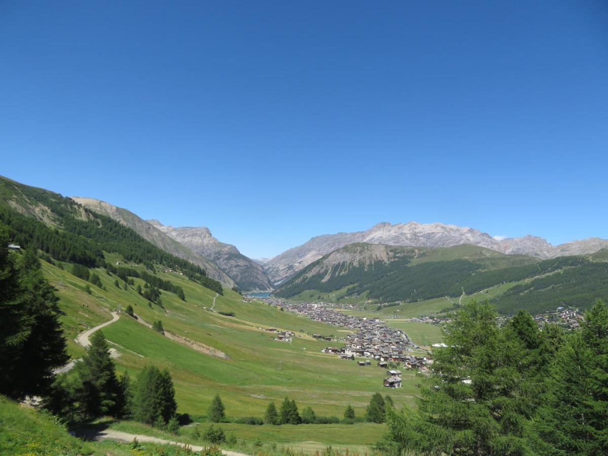 Garni Gimea Hotell Livigno Exteriör bild