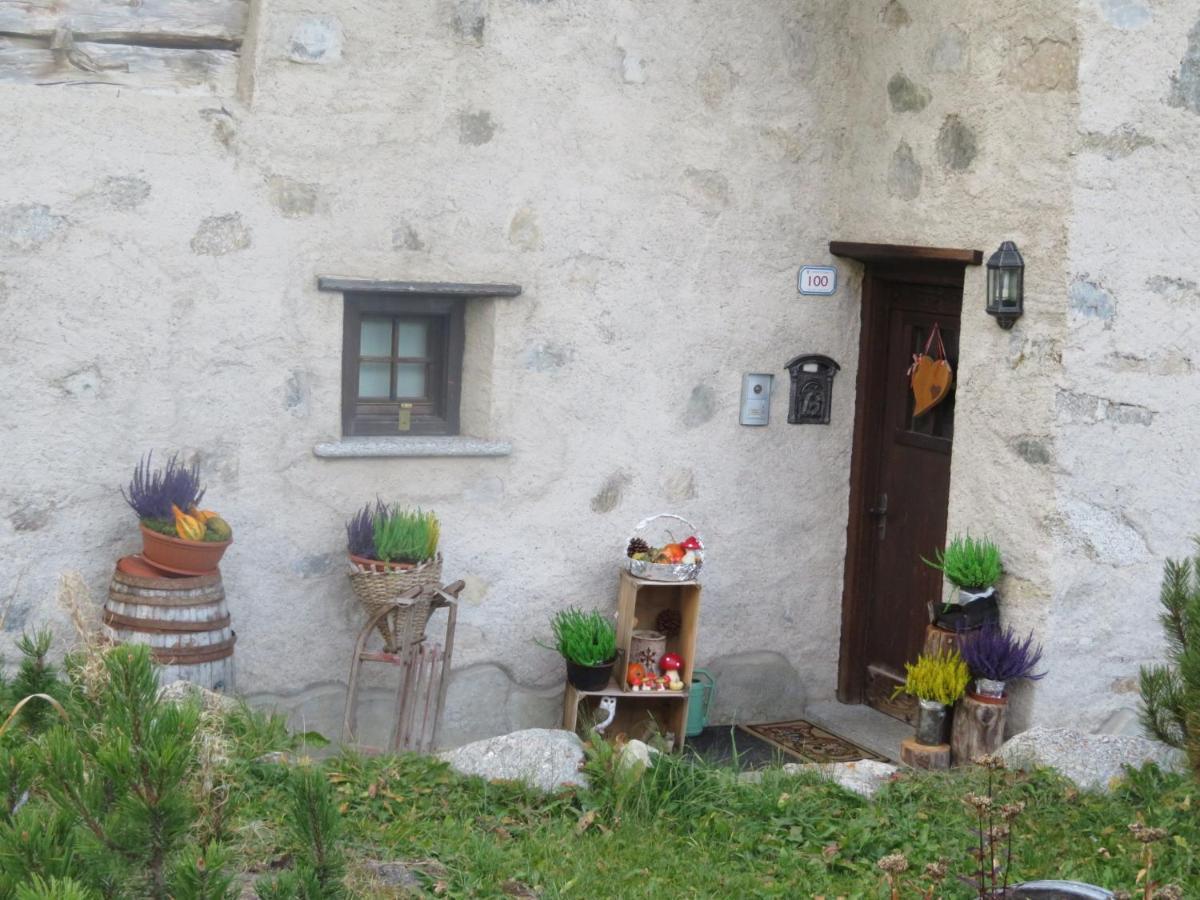Garni Gimea Hotell Livigno Exteriör bild