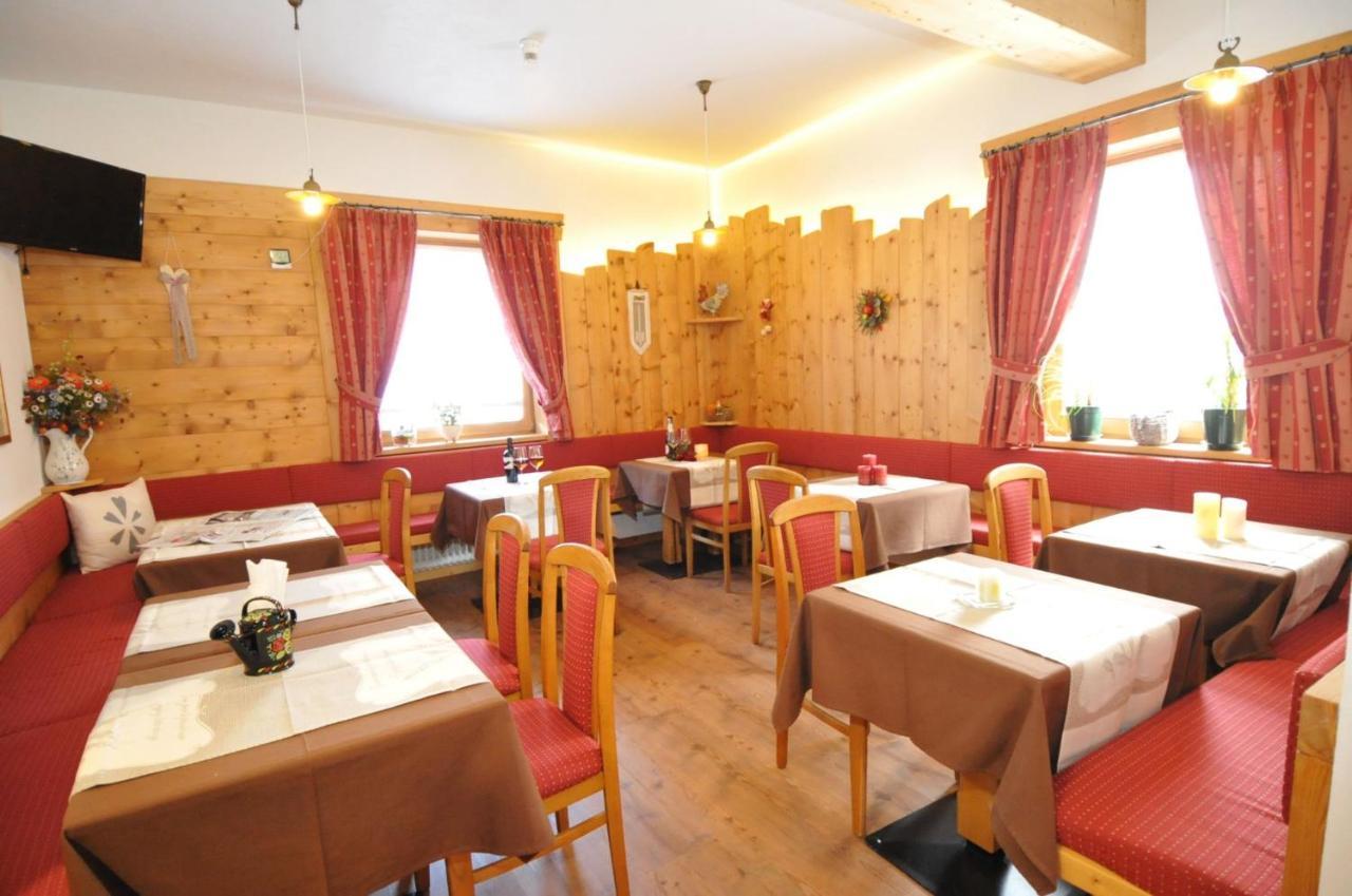 Garni Gimea Hotell Livigno Exteriör bild