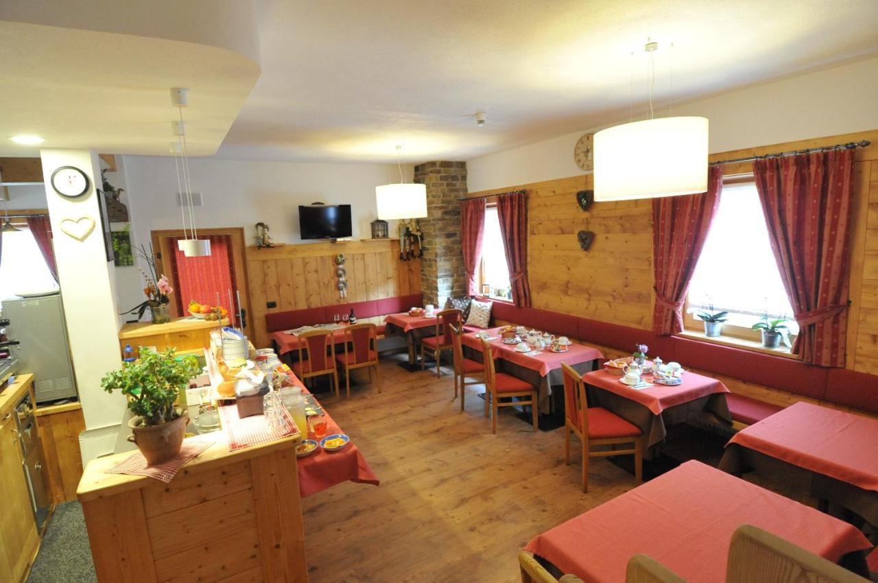 Garni Gimea Hotell Livigno Exteriör bild