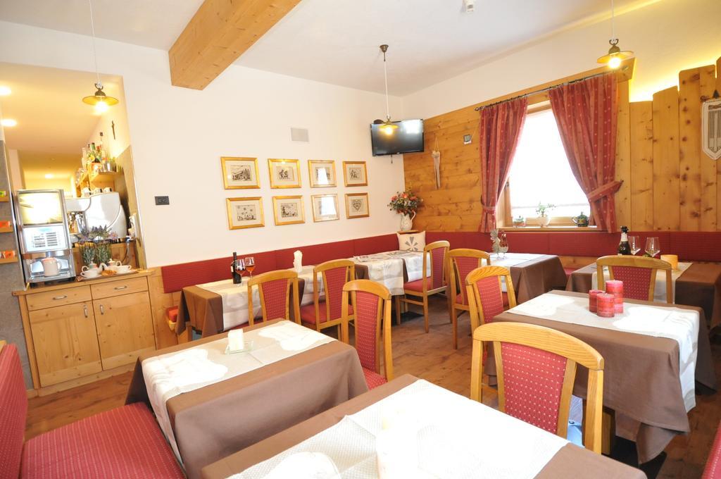 Garni Gimea Hotell Livigno Exteriör bild