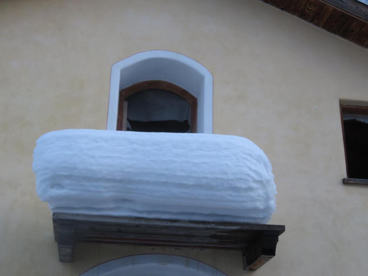 Garni Gimea Hotell Livigno Exteriör bild