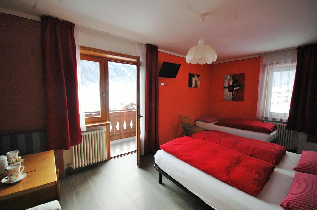 Garni Gimea Hotell Livigno Exteriör bild