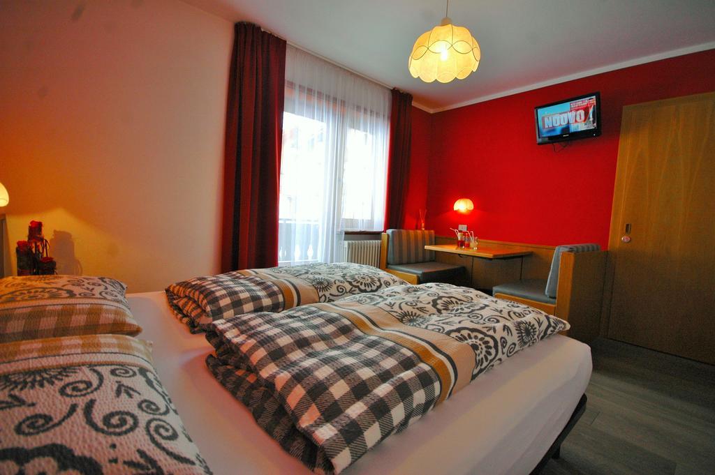 Garni Gimea Hotell Livigno Exteriör bild