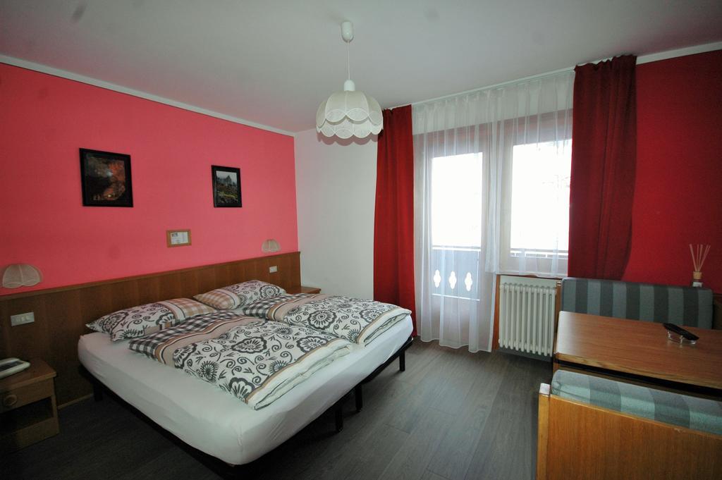Garni Gimea Hotell Livigno Exteriör bild
