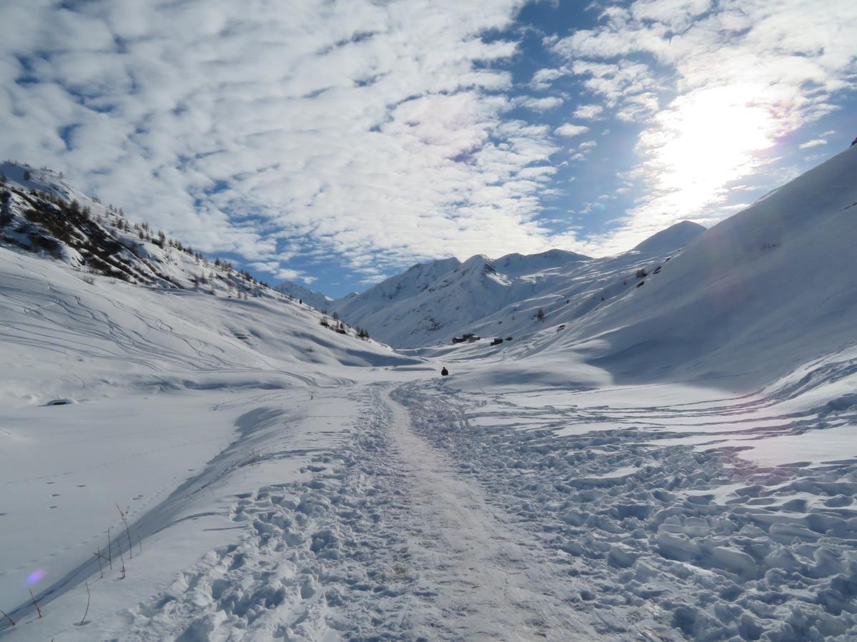 Garni Gimea Hotell Livigno Exteriör bild