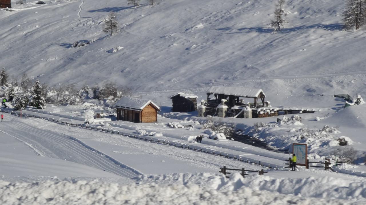 Garni Gimea Hotell Livigno Exteriör bild